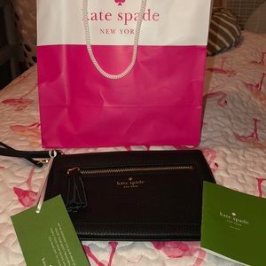 Kate Spade wristlet brand new never used